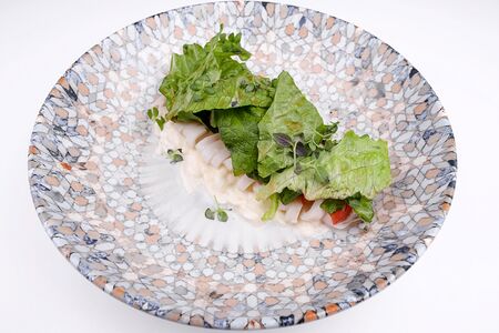 Салат с кальмаром