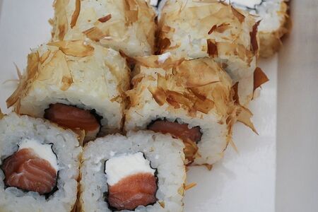 Бонито с лососем