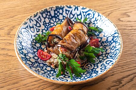 Рулет из баклажанов и табуле