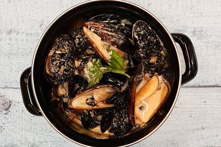 Мидии в сырно-сливочном соусе