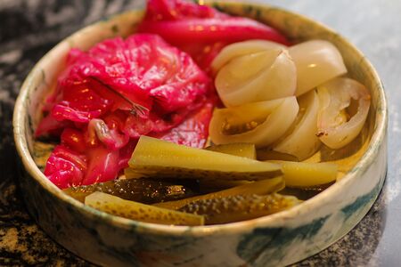 Тарелка разносолов