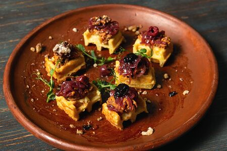 Картофельные вафли с рийетом