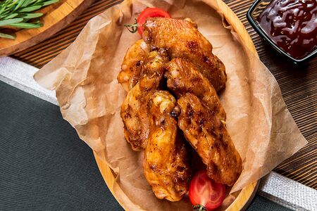 Крылья в остром соусе