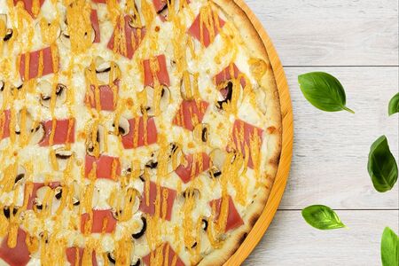 Ветчина и грибы