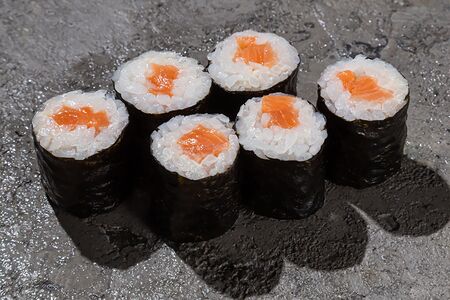 Маки Лосось