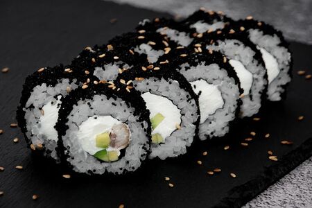 Ролл Змей с угрём