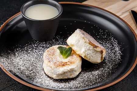 Сырники со сгущенкой