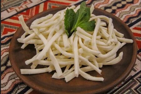 Чечил молочный