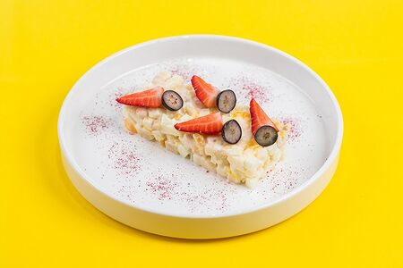 Салат из фруктов с йогуртом