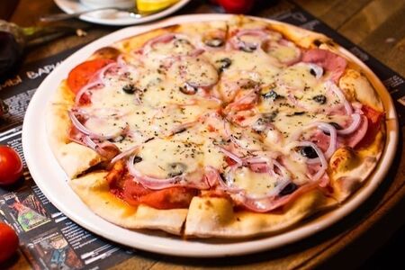 Пицца Кватро Формаджи (Четыре сыра)