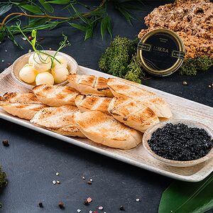 Закуска с черной икрой