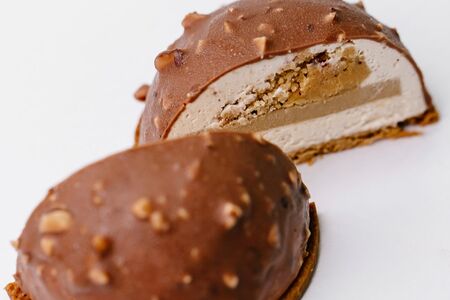 Фундук-ирис-кофе