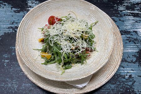 Салат из рукколы