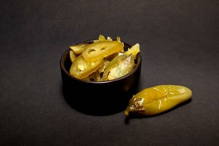 Маринованный перчик халапеньо