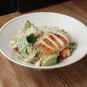 Цезарь с курицей