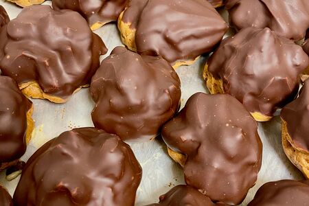 Профитроль с заварным кремом