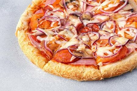 Пицца Петровская на толстом с сыром