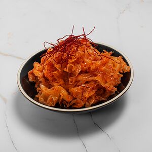 Коралловый гриб с соусом кимчи