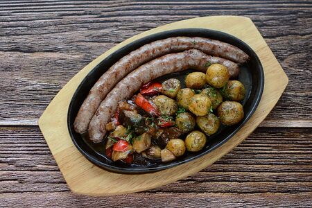 Франкфуртские колбаски с картофелем