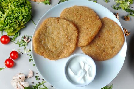 Драники со сметаной