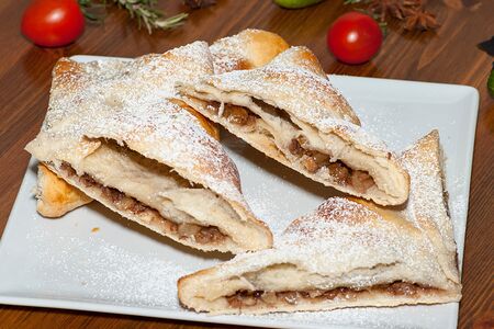 Пирог с яблоком