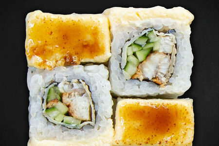 Ролл Нагано с угрем