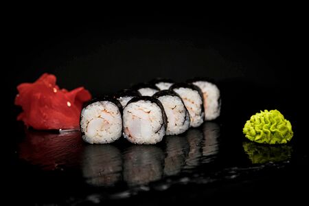 Мини-ролл с креветками