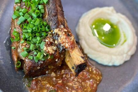 Ребро говяжье с пюре из сельдерея