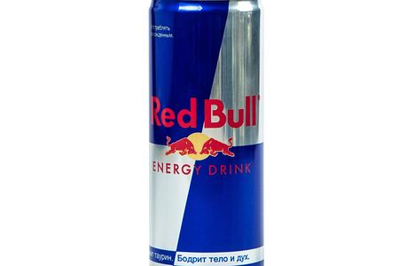 Энергетик Red Bull