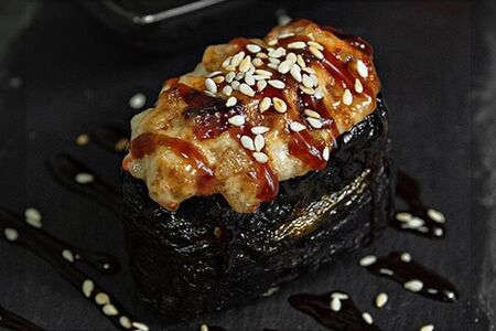 Запеченный гункан с угрем