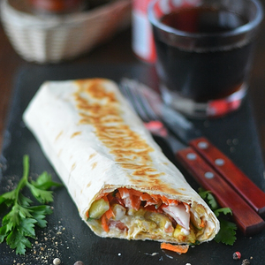 Шаурма на углях со свининой