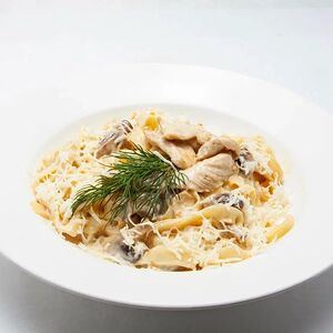 Паста с куриной грудкой и грибами