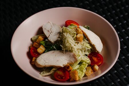 Цезарь с курицей