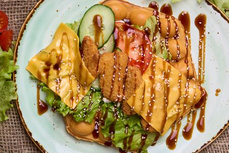 Гонконгская вафля с сочной курочкой