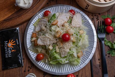 Салат Цезарь халяль