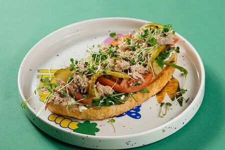 Тост с тунцом