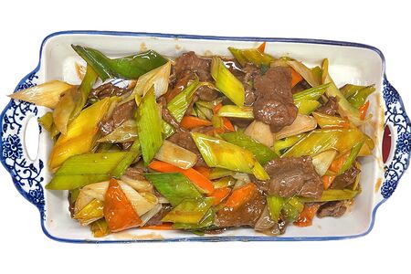 Жареная говядина с луком