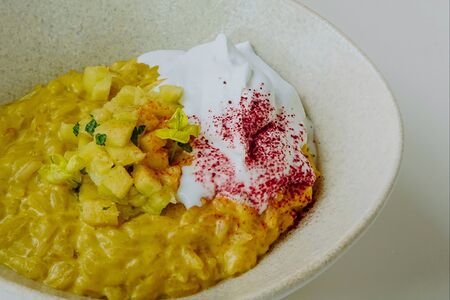 Рисовая каша с манго и кокосовым муссом