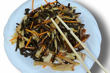 032/2 Салат из говядины, кальмара и папоротника