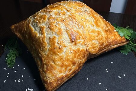 Слойка с сыром и ветчиной