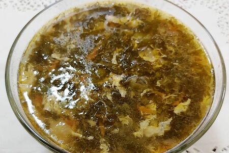 Щи зеленые со сметаной