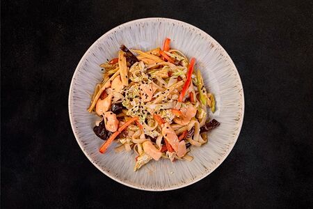 Теплый салат с семгой