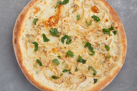 Груша с горгондзолой