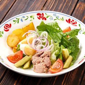 Салат с тунцом