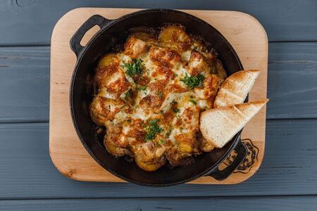 Сковородка с курицей