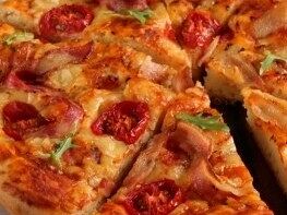 Пицца бекон печеные томаты SIZE+