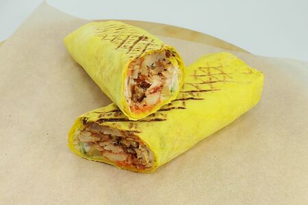 Шаурма в сырном лаваше большая