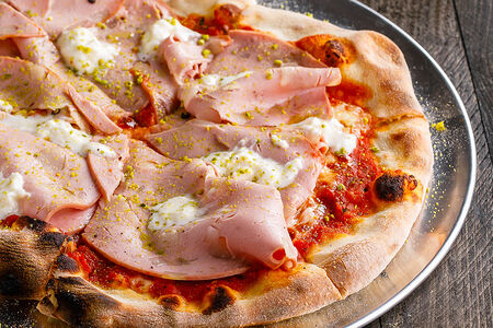 Пицца Мортаделла, фисташка