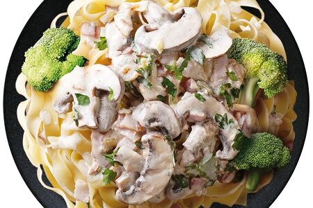 Феттуччине с говядиной в сливочно-перечном соусе