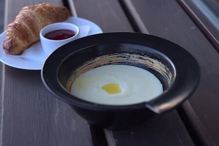 Манная каша с круассаном